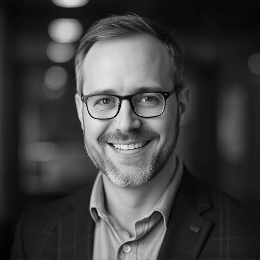 Ritratto di Marco Rossi, coach e fondatore di Innovazione e Guida.